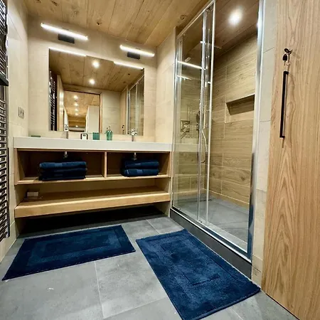 木屋 29 *